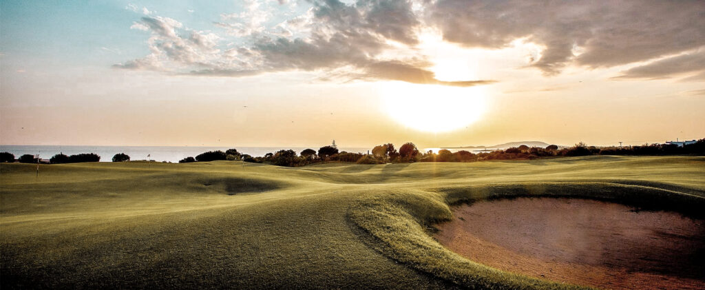 Insights Greece - Golf Enthusiasts Head for the Greens in Greece