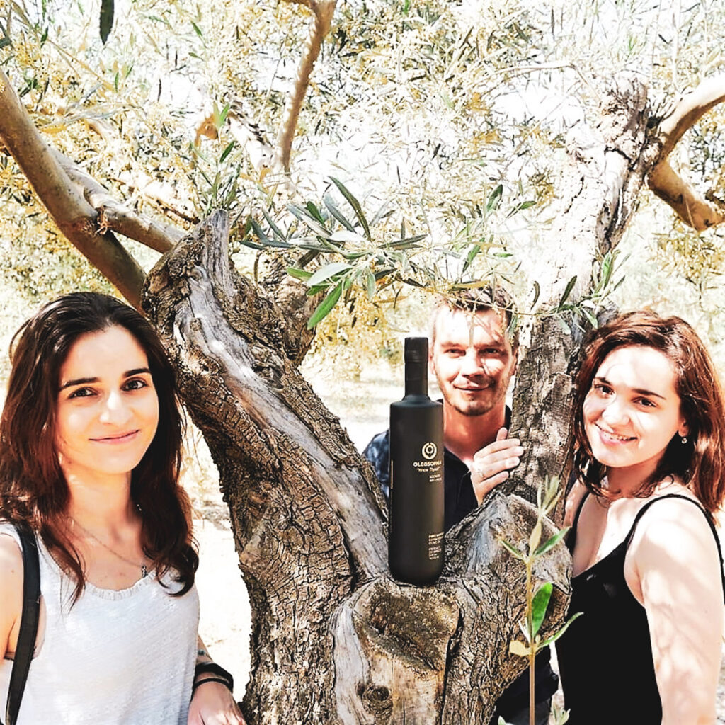 Insights Greece - Young Couple's Traditional Olive Oil Named One of Healthiest in the World