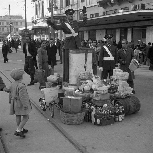 Insights Greece - 1960s Vintage Photos Capture the Spirit of Christmas in Athens 