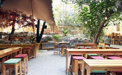 Insights Greece - 5 Best Courtyard Cafes in Athens