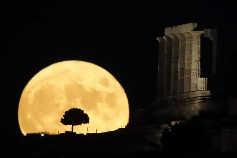 Insights Greece - Free Entrance to August Full Moon Cultural Events