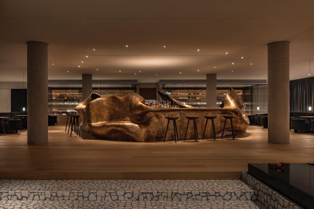 Insights Greece - Delta Restaurant and Bar Opens at SNFCC