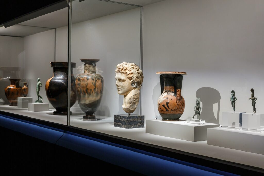 Insights Greece - “Kallos the Ultimate Beauty” Exhibition in Athens
